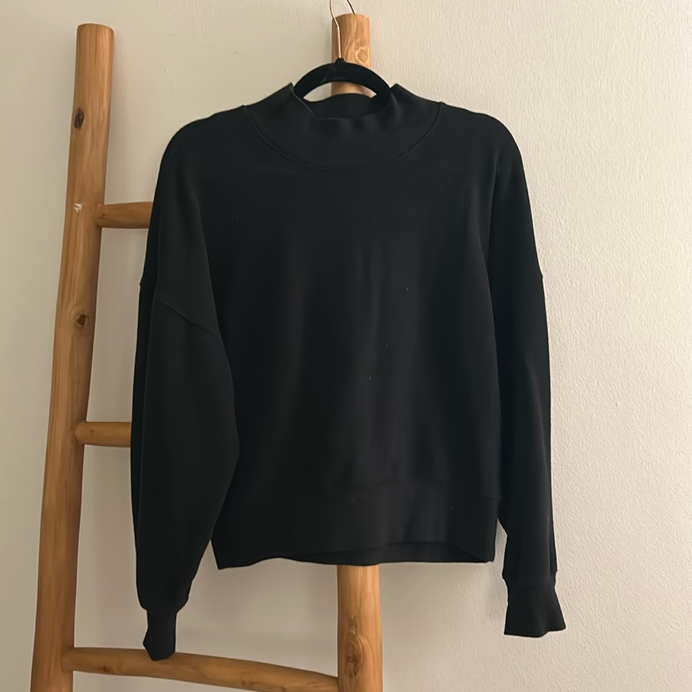 Rails Black Pullover